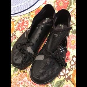 Neww balance/vibram x200 running shoes